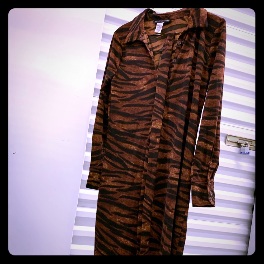 Dress with belt